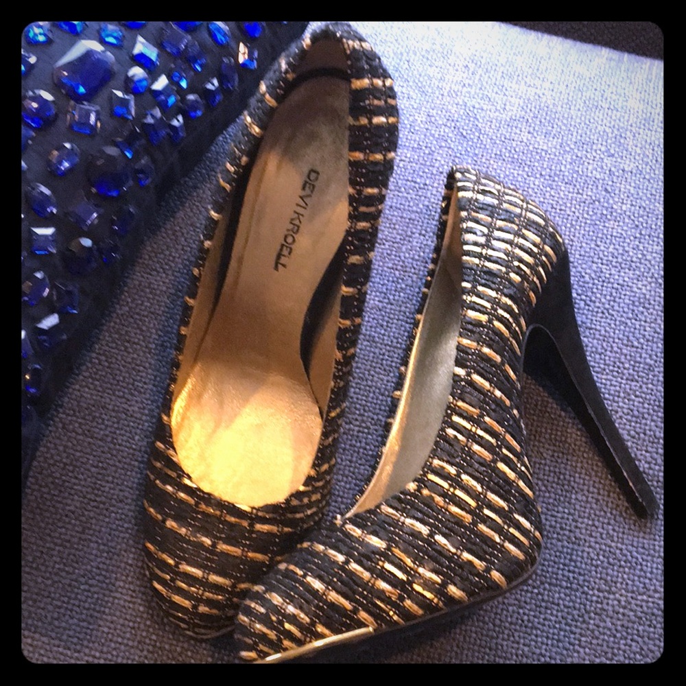 Devi Kroell gold and black ‘fabric’ Pumps